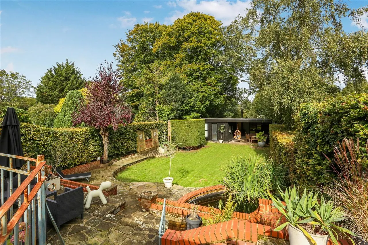 Dower Avenue, Wallington, SM6 0RG, photo 20