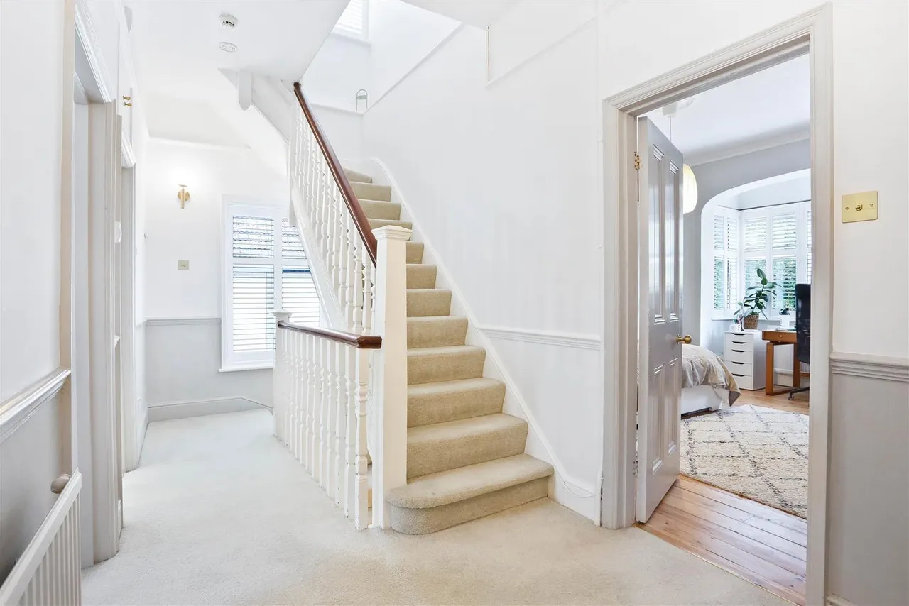 Dower Avenue, Wallington, SM6 0RG, photo 42