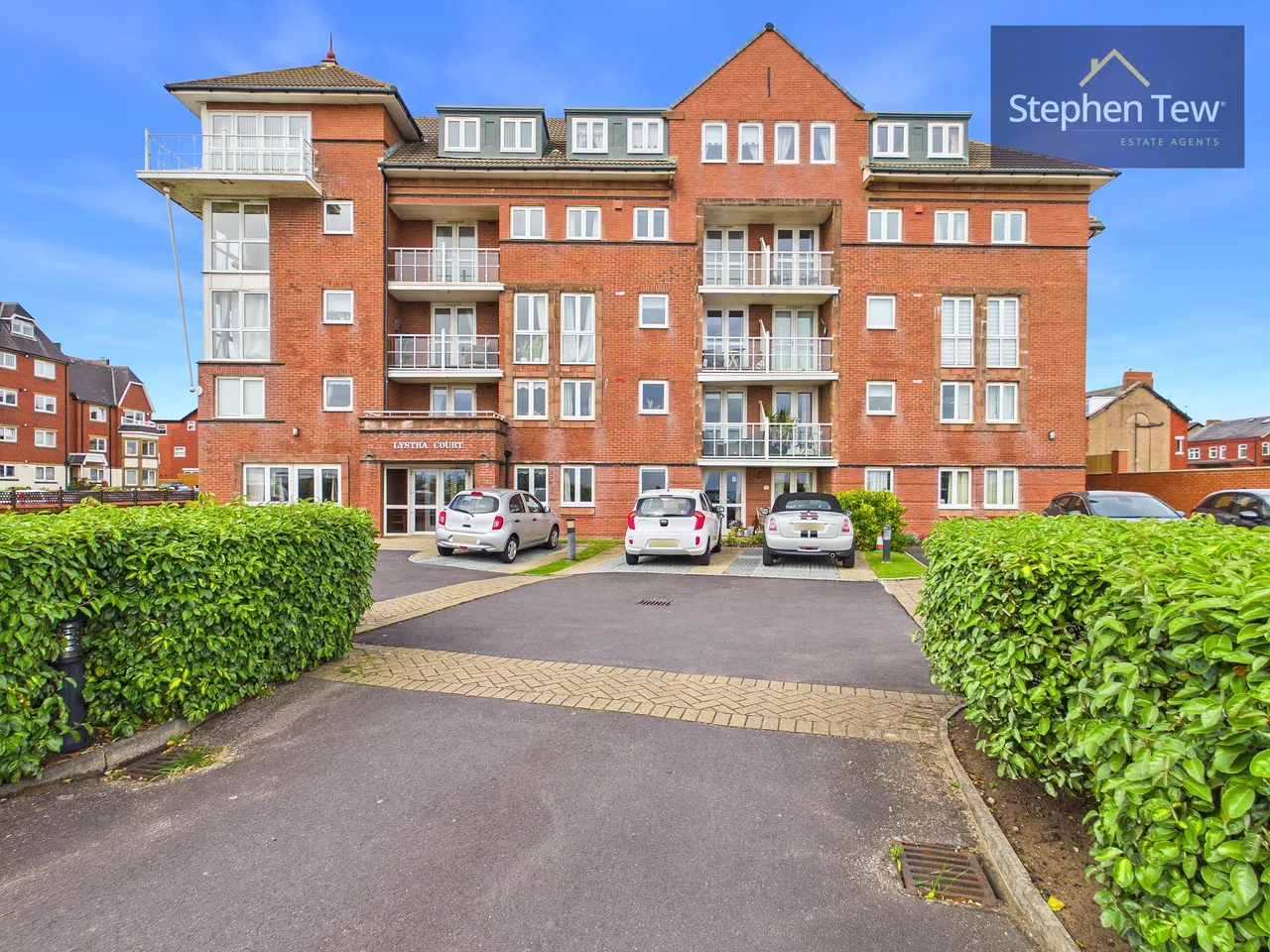 2 bed flat for sale, South Promenade, Lytham St. Annes, FY8