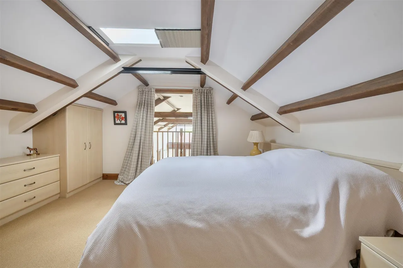 Hydes Lane, Cold Ashton, SN14, photo 14