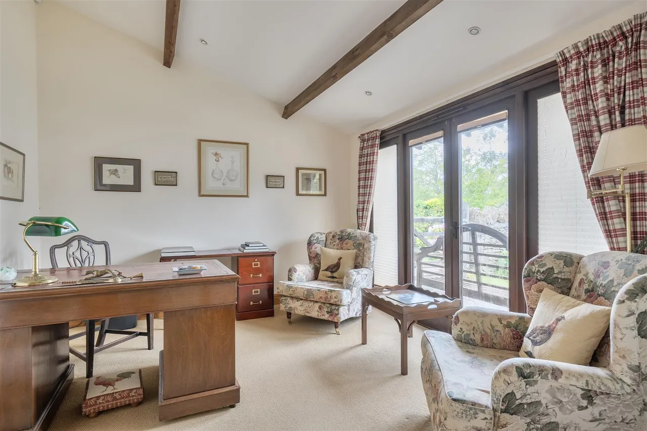 Hydes Lane, Cold Ashton, SN14, photo 9