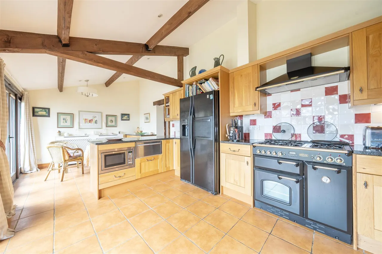 Hydes Lane, Cold Ashton, SN14, photo 5
