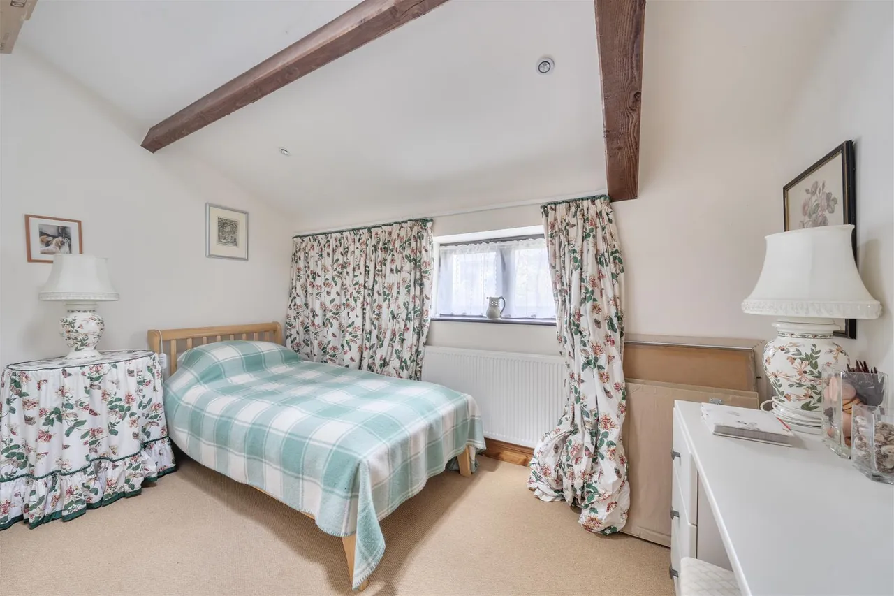 Hydes Lane, Cold Ashton, SN14, photo 19