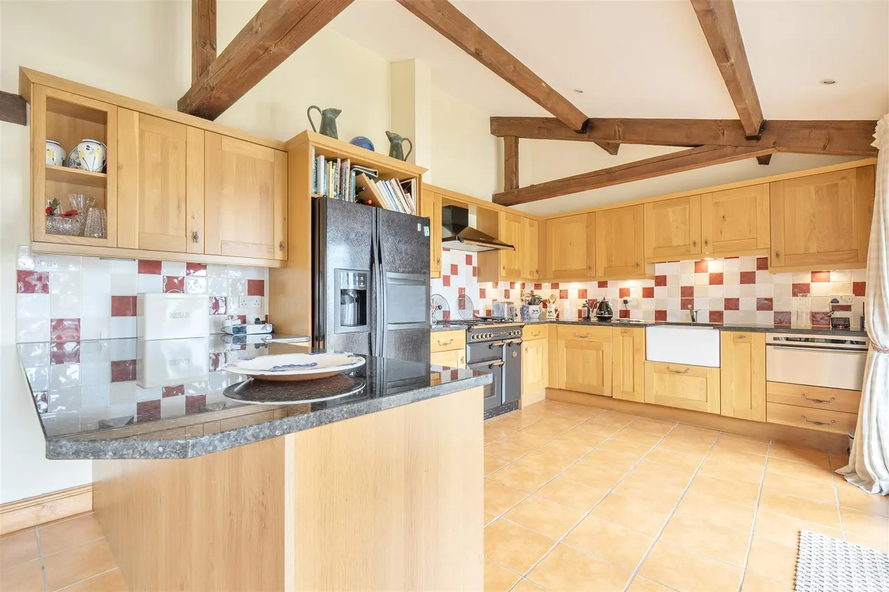Hydes Lane, Cold Ashton, SN14, photo 6