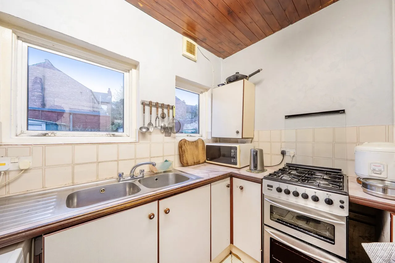 Preston Road, SE19, photo 10