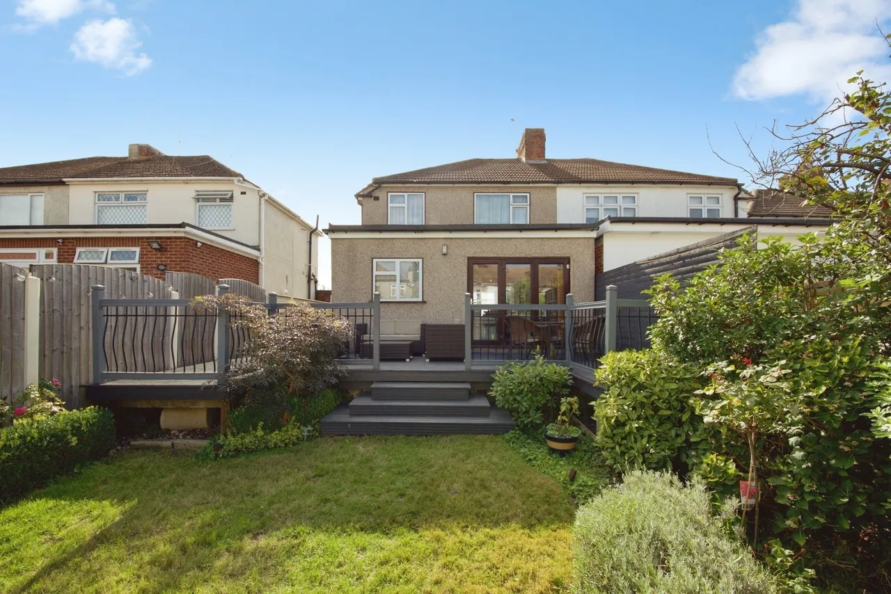 Barton Avenue, Romford, RM7, photo 3