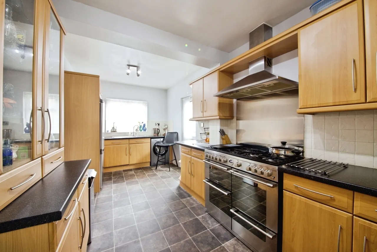 Barton Avenue, Romford, RM7, photo 12