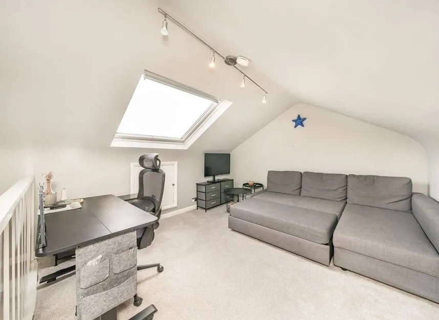 Wandsworth Road, Clapham, SW8, photo 7