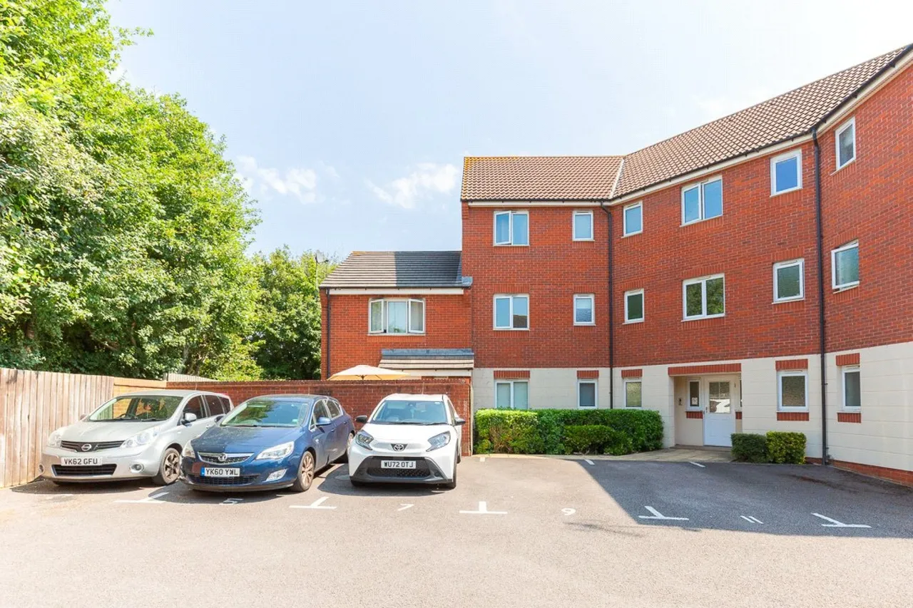 New Charlton Way, Bristol, BS10, photo 12