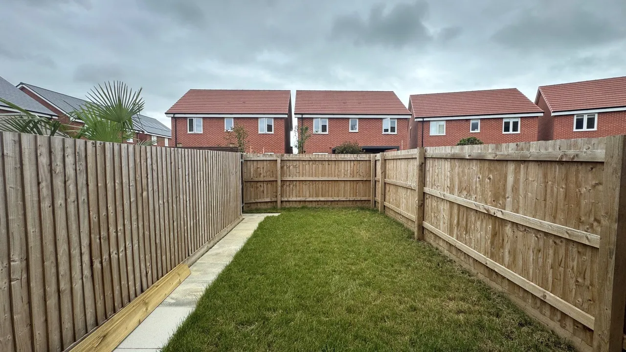 Avellana Way, Gloucestershire, Ashchurch, GL20 7GG, photo 3
