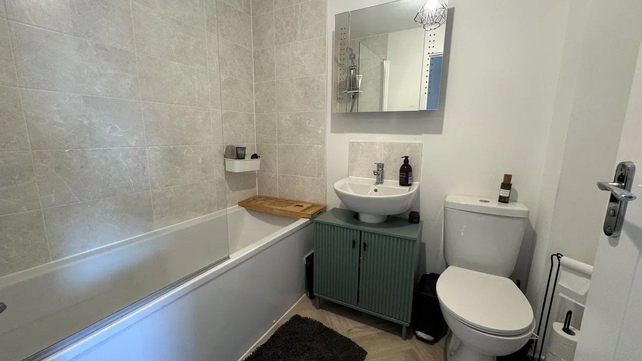 Avellana Way, Gloucestershire, Ashchurch, GL20 7GG, photo 5