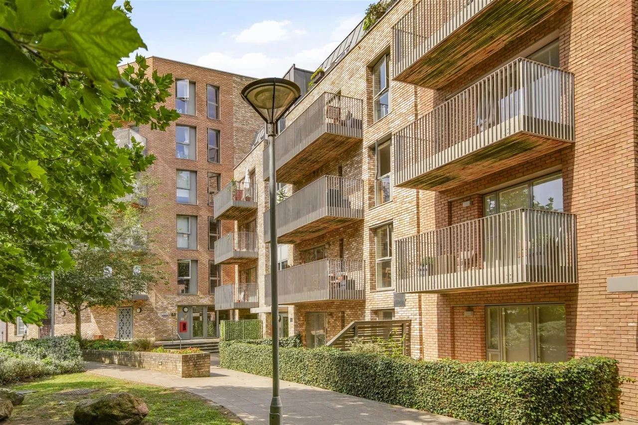 2 bed flat for sale — New North Road, London, N1