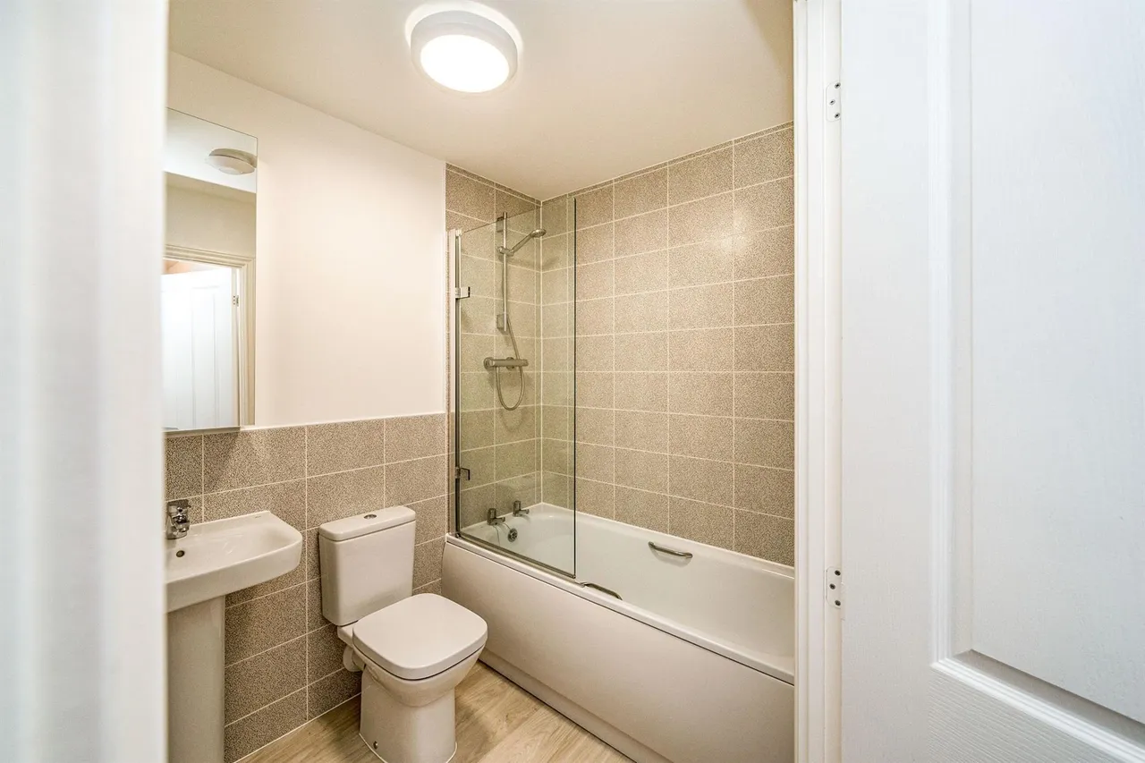 Pondecroft, Aylesbury, HP18, photo 7