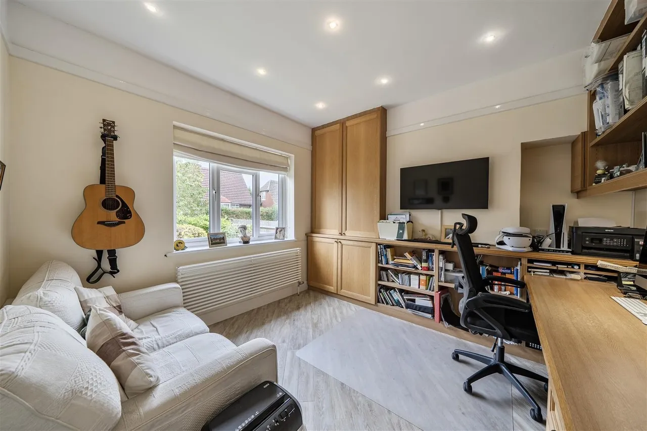 Josephine Avenue, Lower Kingswood, Tadworth, KT20 7AQ, photo 8