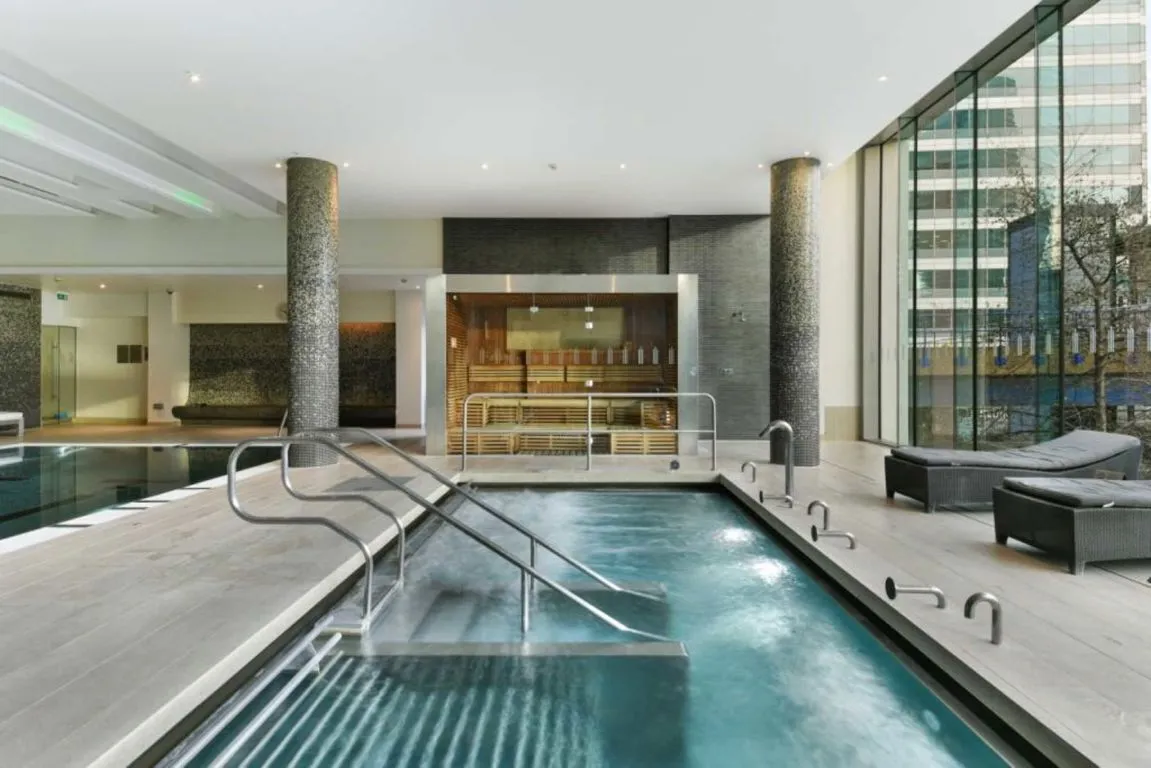 Pan Peninsula Square, Canary Wharf, photo 9