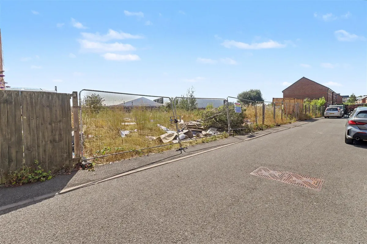 Windlass Grove, Stoke-On-Trent, ST1, photo 6