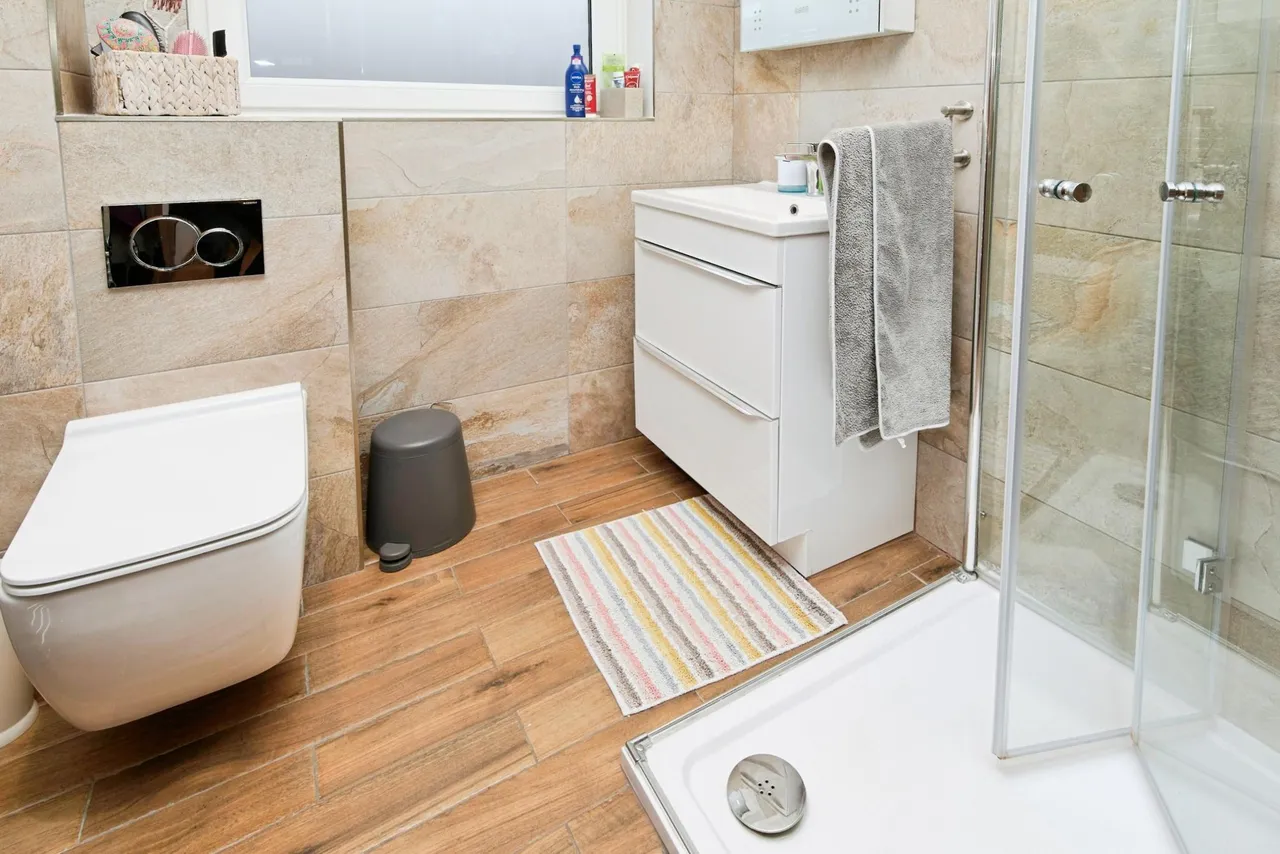The Pastures, Swadlincote, DE11, photo 16