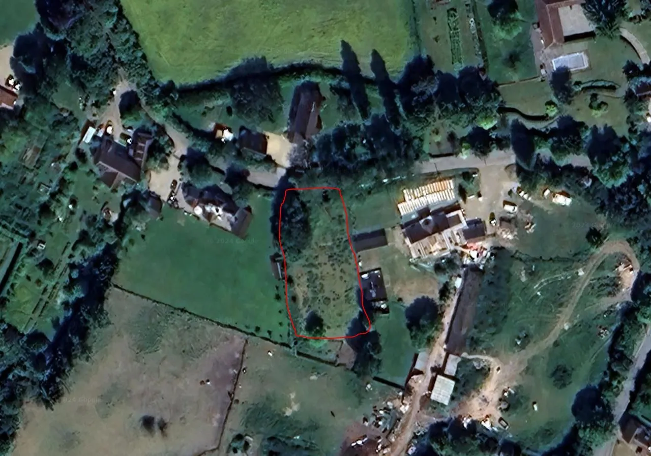 Land on the West side of Goodacres, Church End, Broxted CM6, photo 4