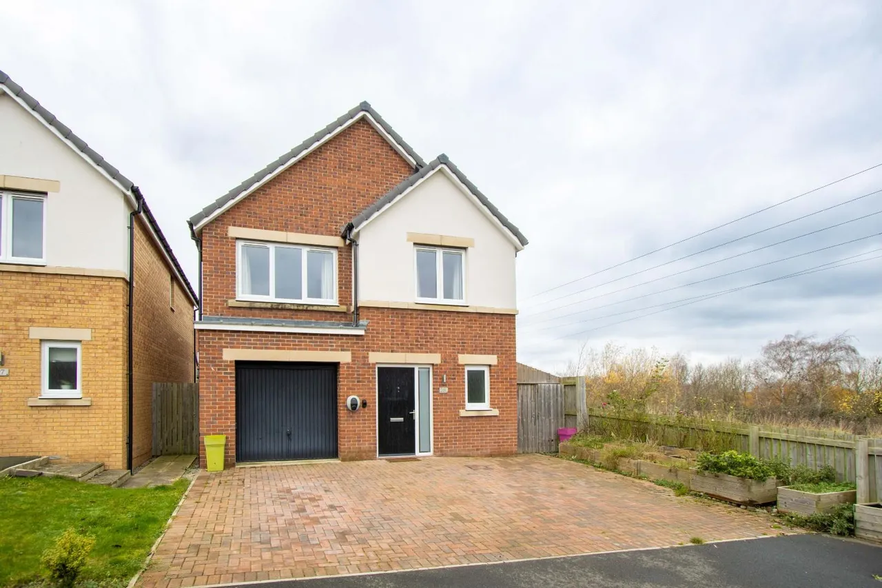 4 bed house for sale, Hornbeam Close, Gilesgate, DH1