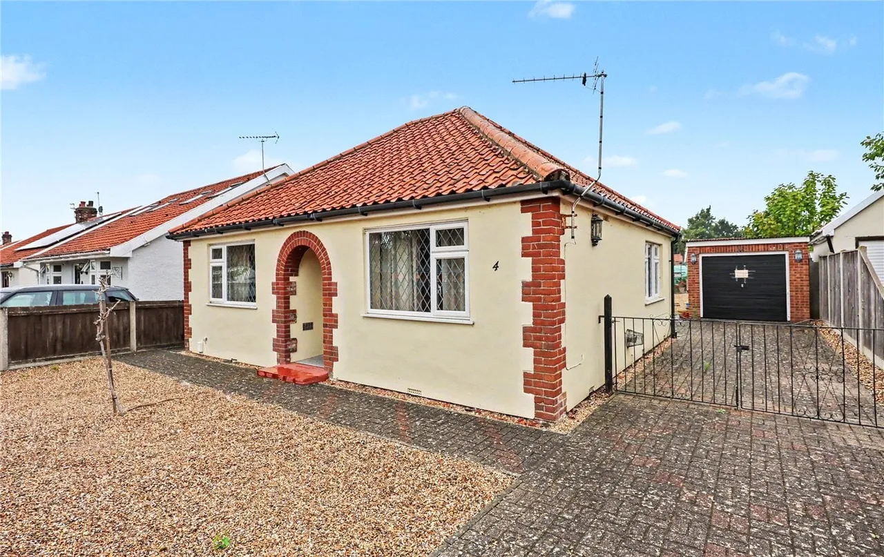 Bracken Avenue, Hellesdon, Norwich, Norfolk, NR6, photo 12