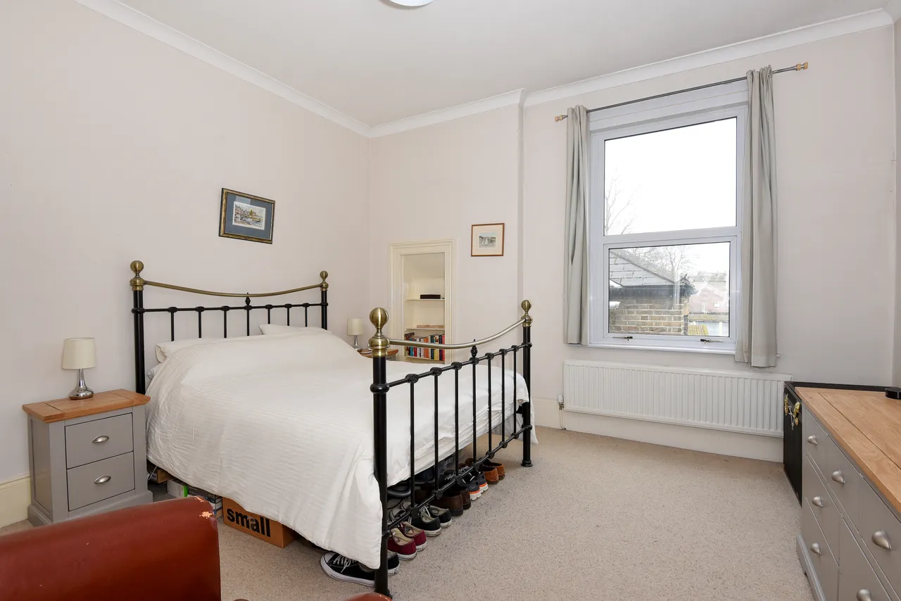 Clarendon Road, South Woodford, E18, photo 3