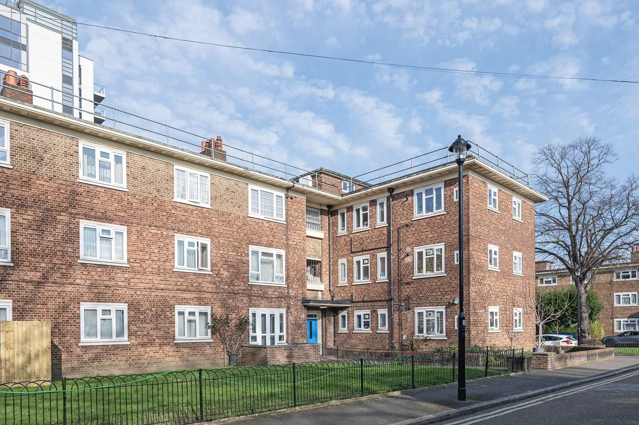 1 bed flat for sale — 78 Mayfield Close, London