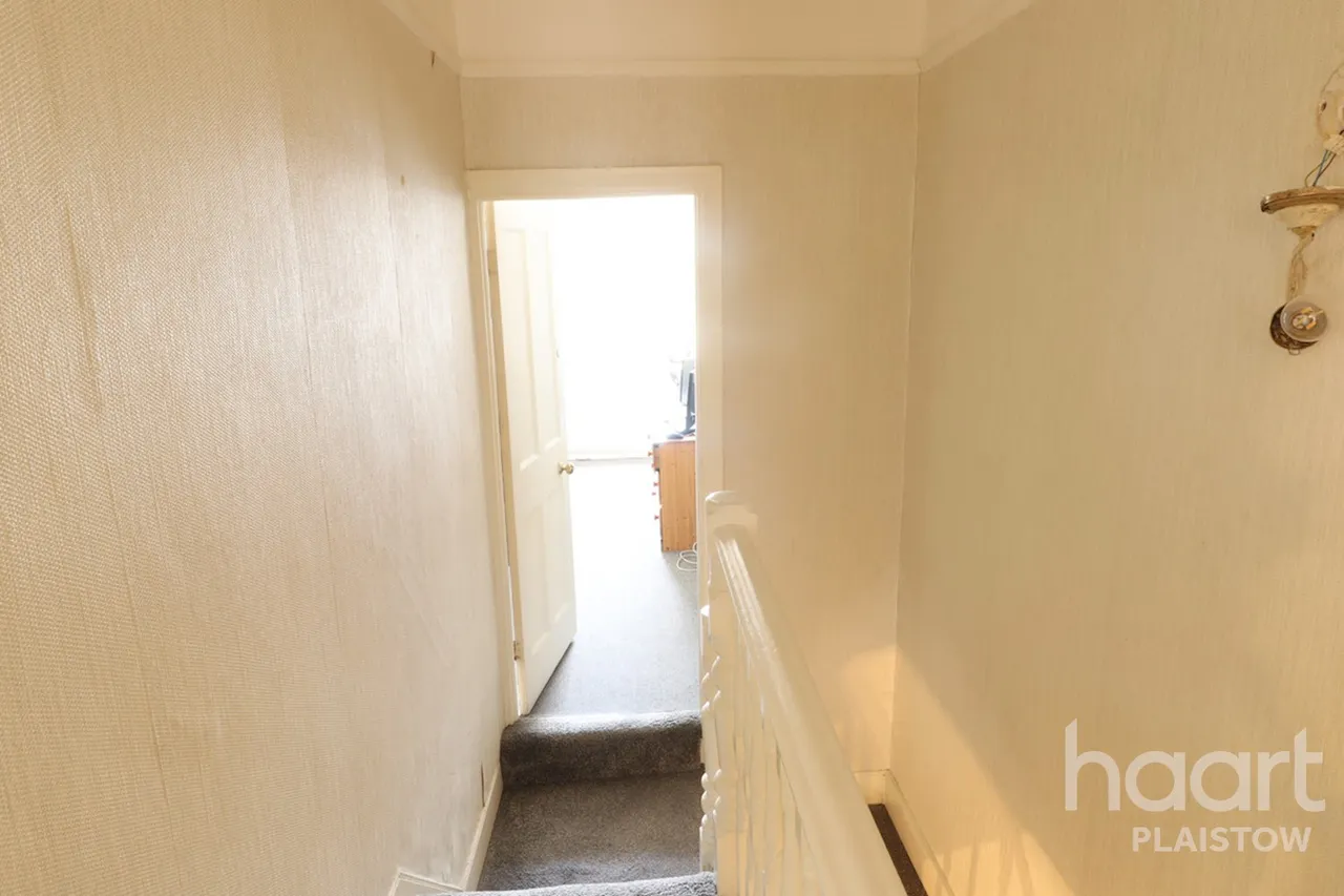 Chesterton Road, Plaistow, E13, photo 3
