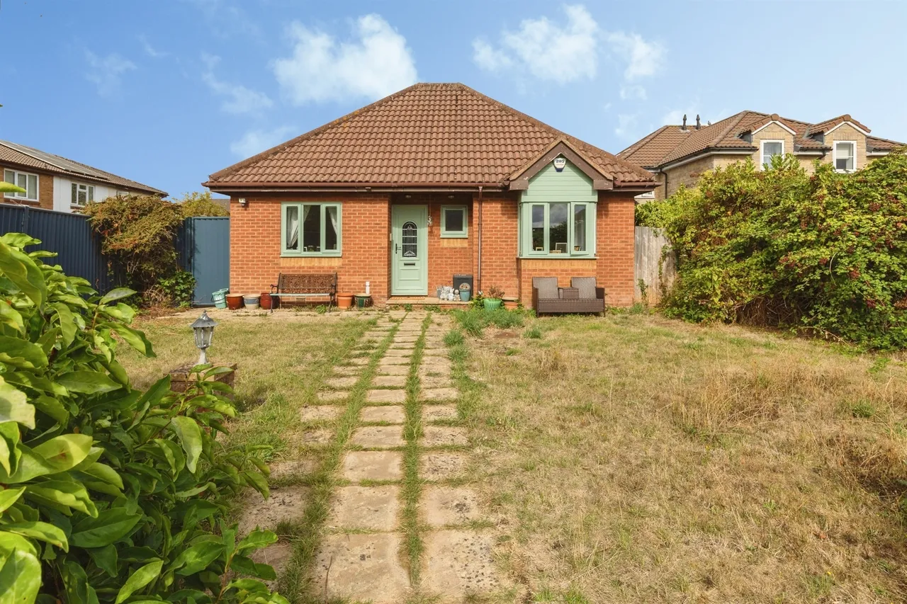 3 bed house for sale — Railton Jones Close, Stoke Gifford, Bristol