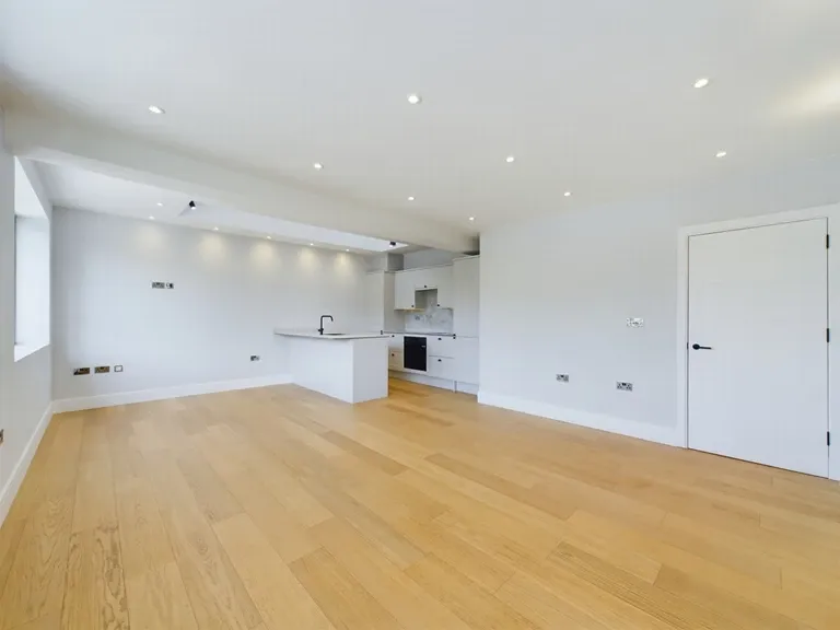 Brondesbury Park, Brondesbury Park, NW6 7AT, photo 14