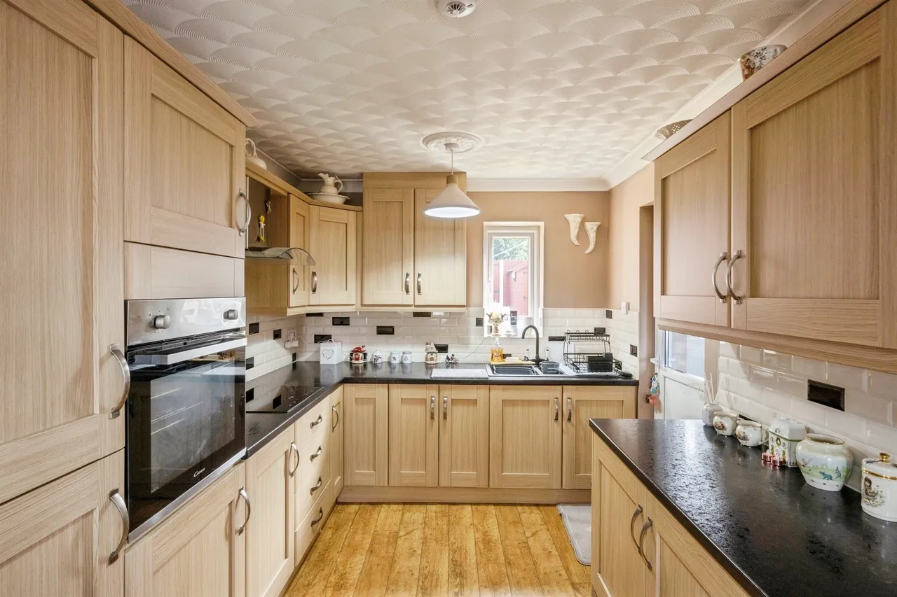 Old Mill Road, Conisbrough, DN12, photo 6