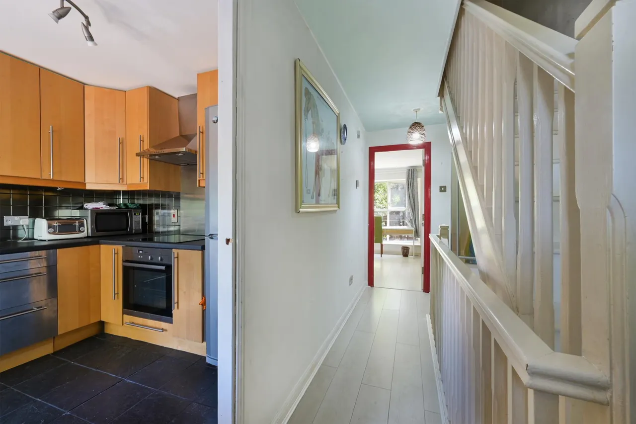 Hanover Avenue, London, E16, photo 6