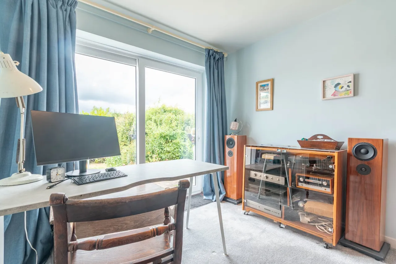 St. Helens Way, Ilkley, LS29, photo 7