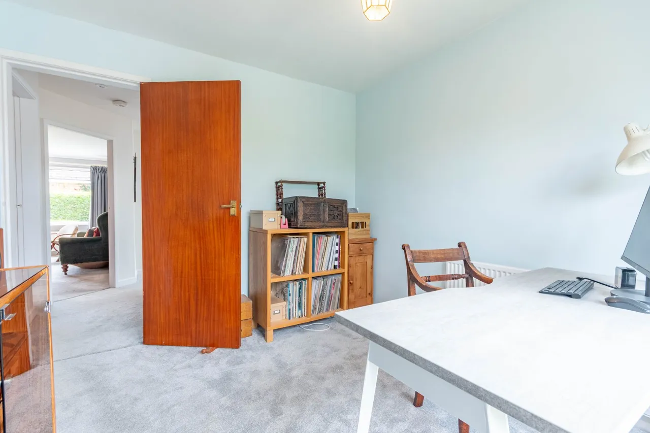 St. Helens Way, Ilkley, LS29, photo 9