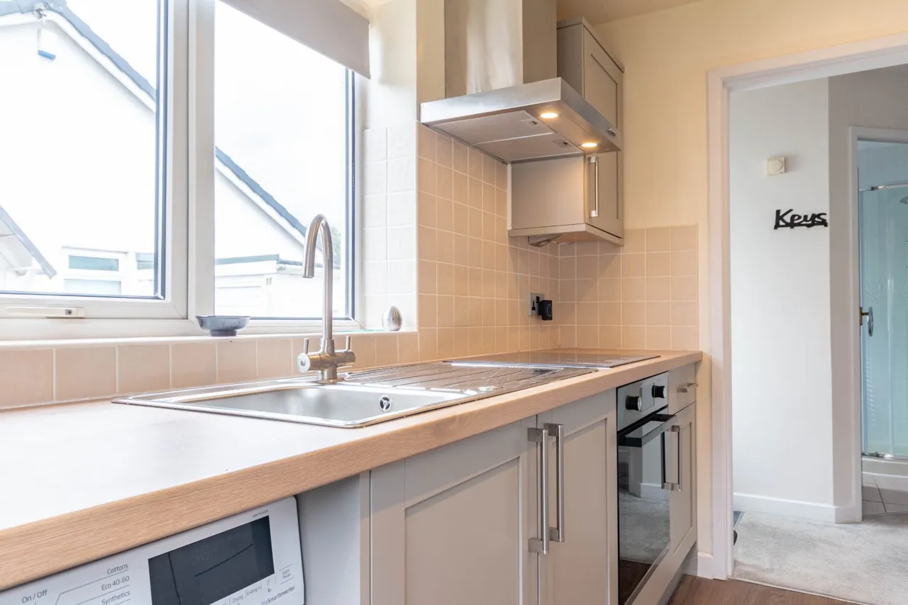 St. Helens Way, Ilkley, LS29, photo 4