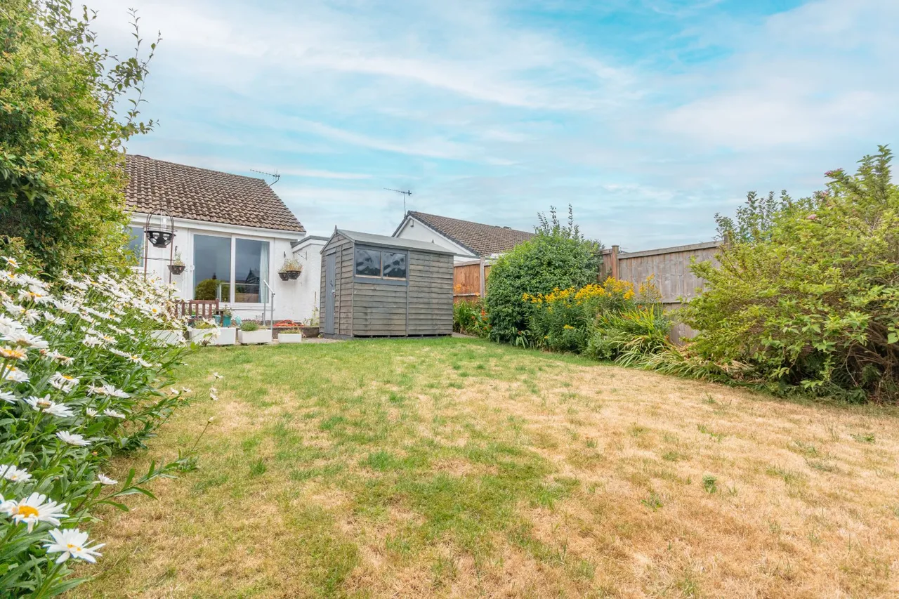 St. Helens Way, Ilkley, LS29, photo 16