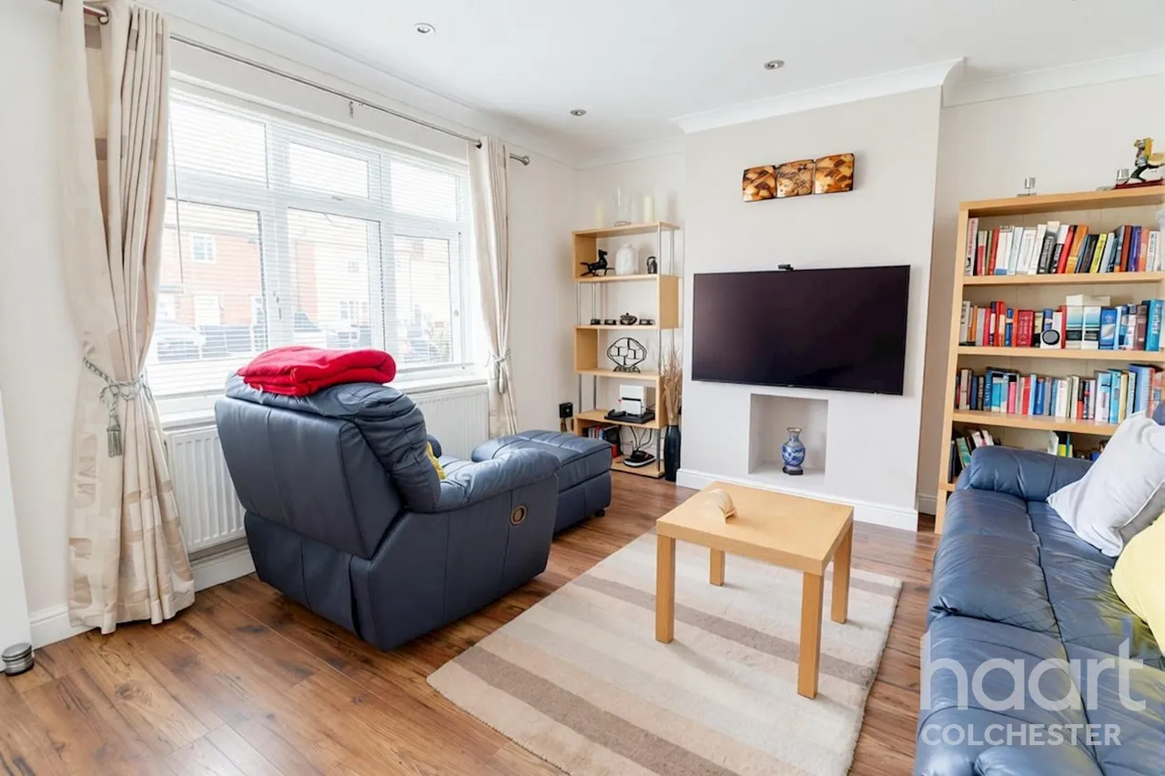 Collingwood Road, CO3, photo 12