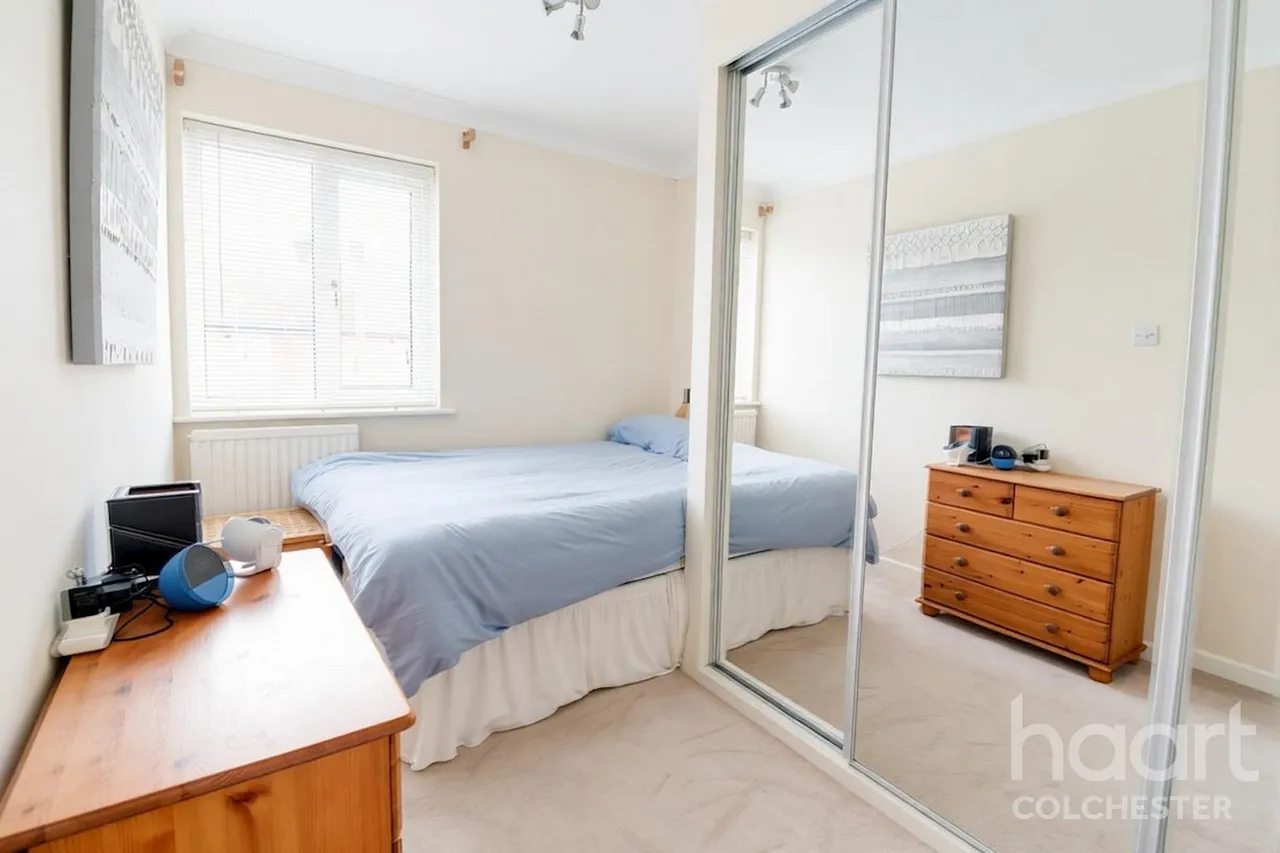 Collingwood Road, CO3, photo 19