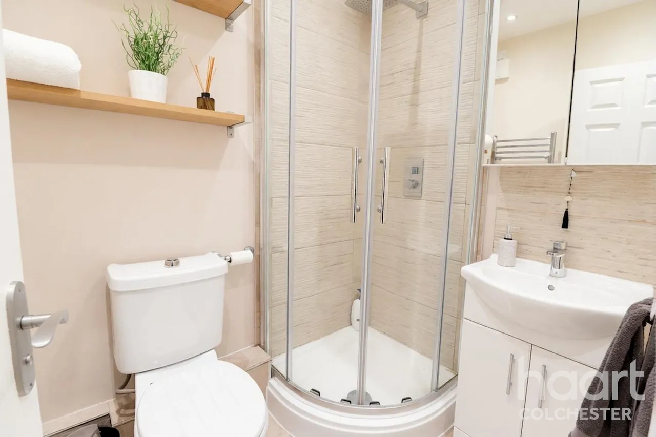 Collingwood Road, CO3, photo 11