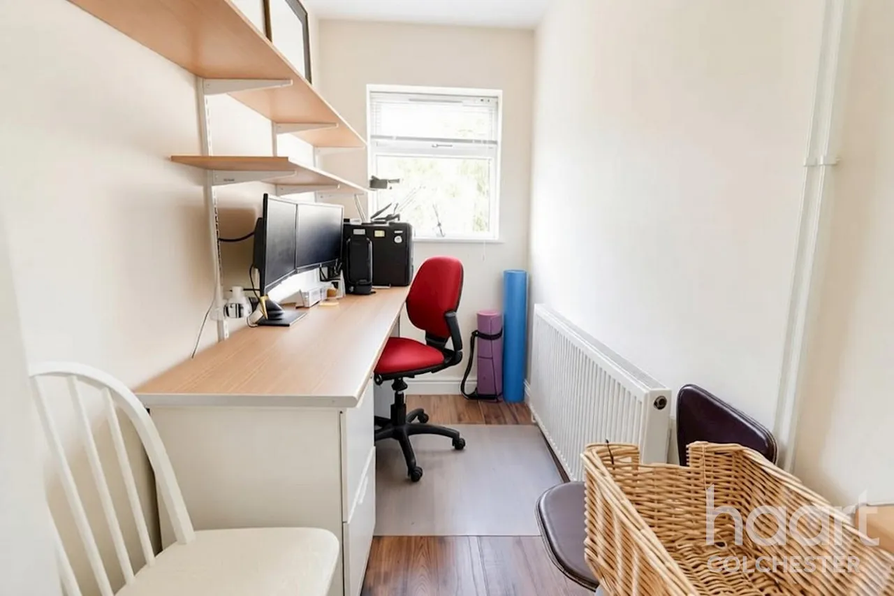 Collingwood Road, CO3, photo 10