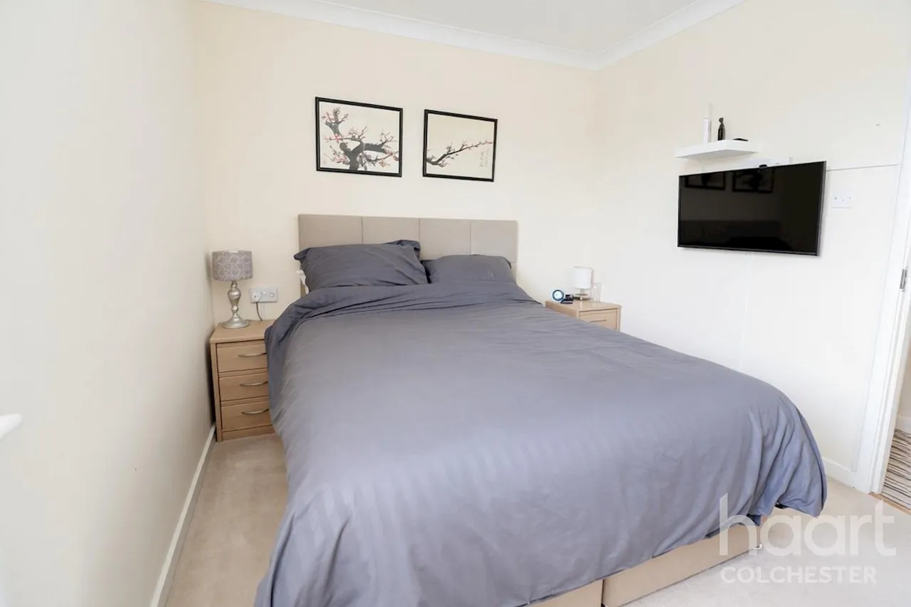 Collingwood Road, CO3, photo 16