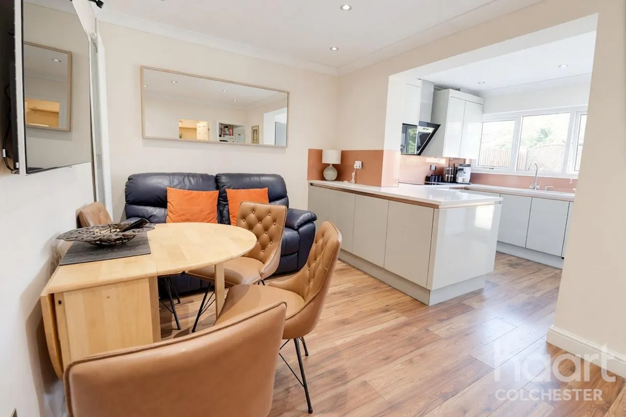 Collingwood Road, CO3, photo 2