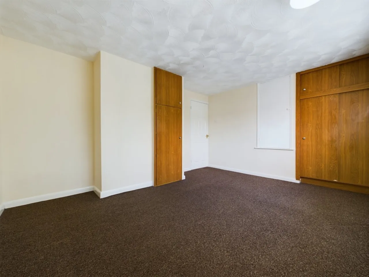 Rye Crescent, Clay Cross, photo 6
