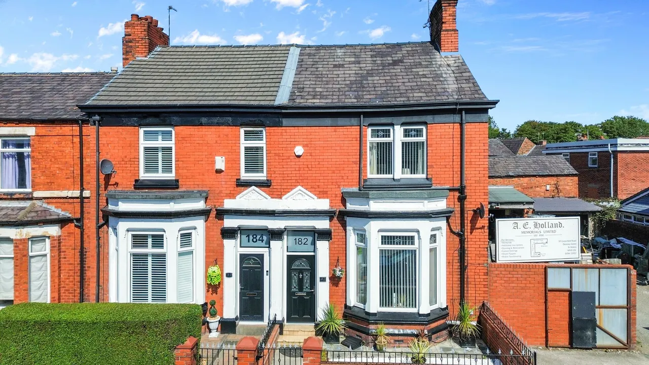 5 bed house for sale — Dentons Green Lane, Dentons Green, St. Helens, St. Helens, WA10 6RH