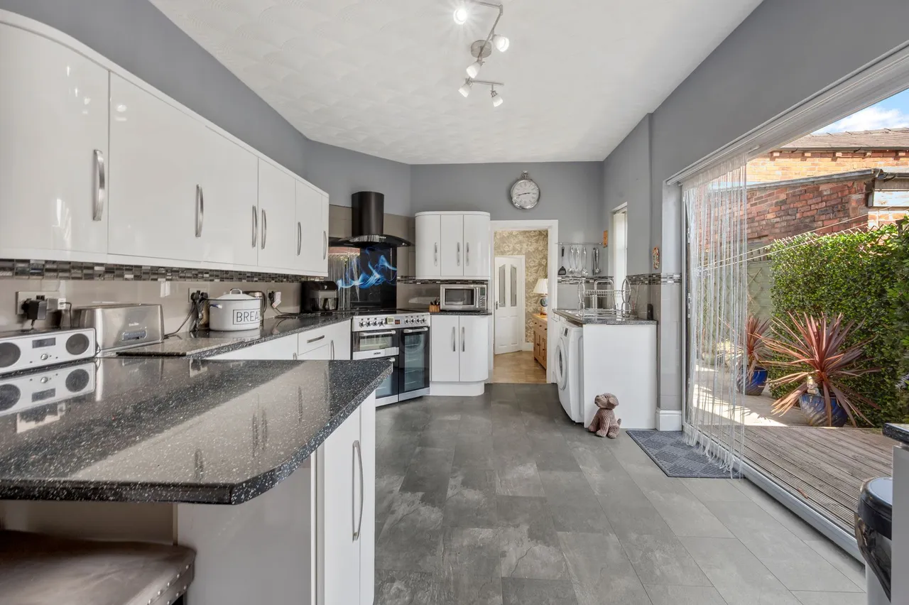 Dentons Green Lane, Dentons Green, St. Helens, St. Helens, WA10 6RH, photo 11