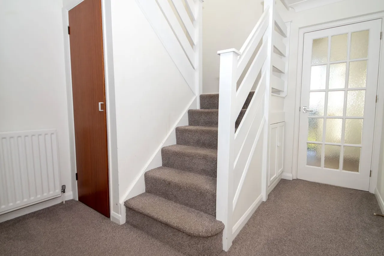 Berkeley Crescent, Frimley, Camberley, GU16 8YN, photo 7