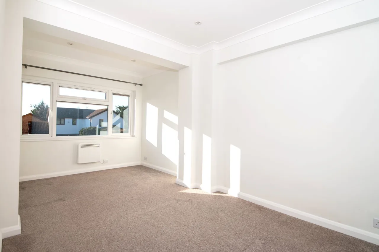 Berkeley Crescent, Frimley, Camberley, GU16 8YN, photo 8