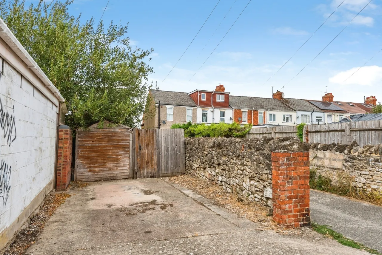Ferndale Road, Swindon, Wiltshire, SN2, photo 15