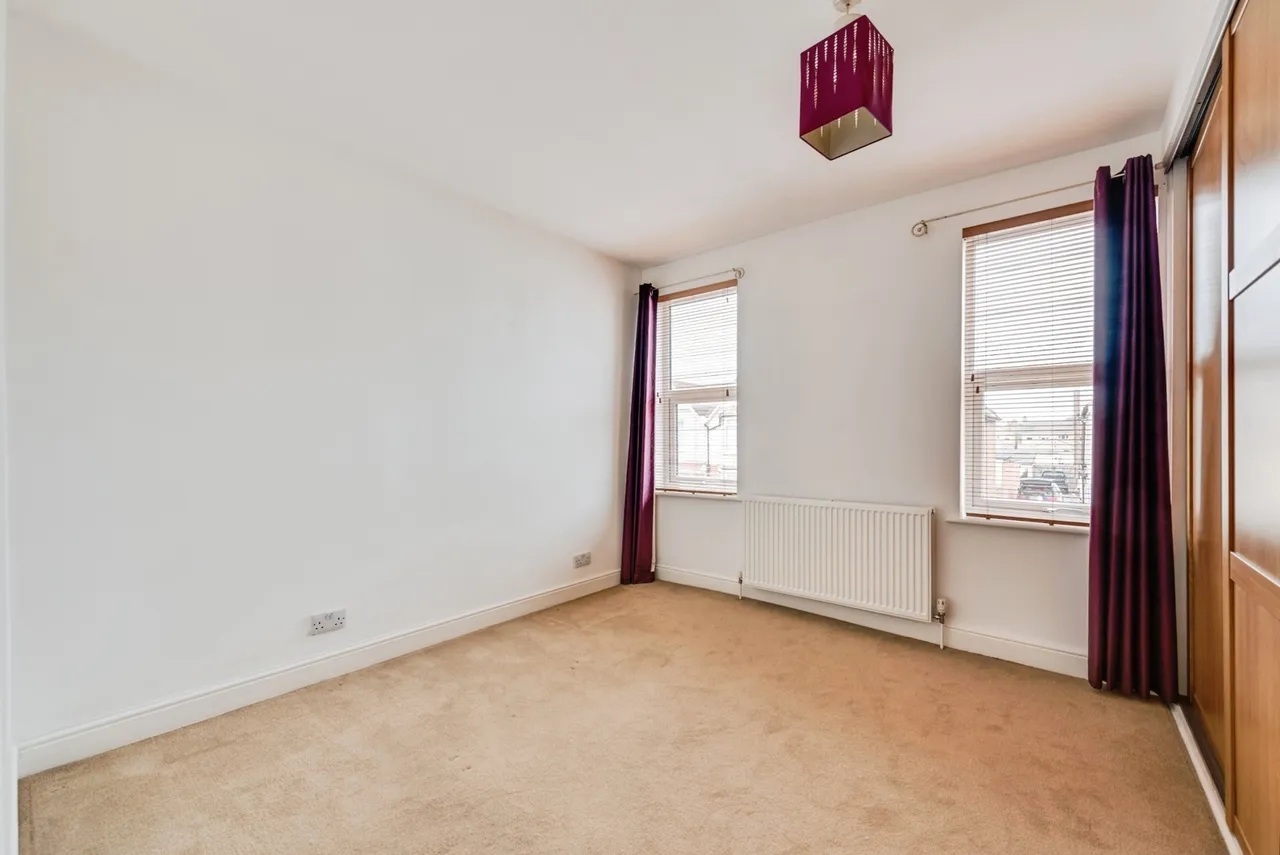 Ferndale Road, Swindon, Wiltshire, SN2, photo 11