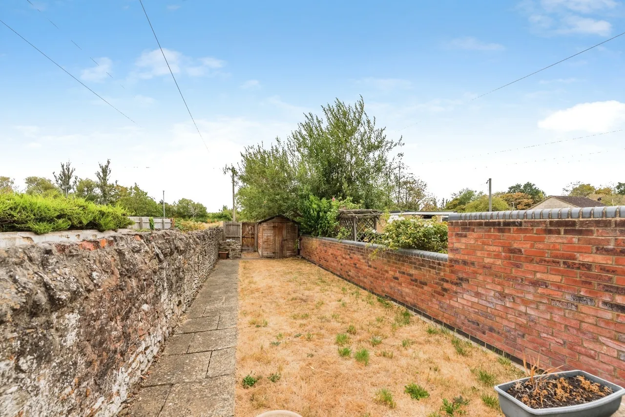Ferndale Road, Swindon, Wiltshire, SN2, photo 8