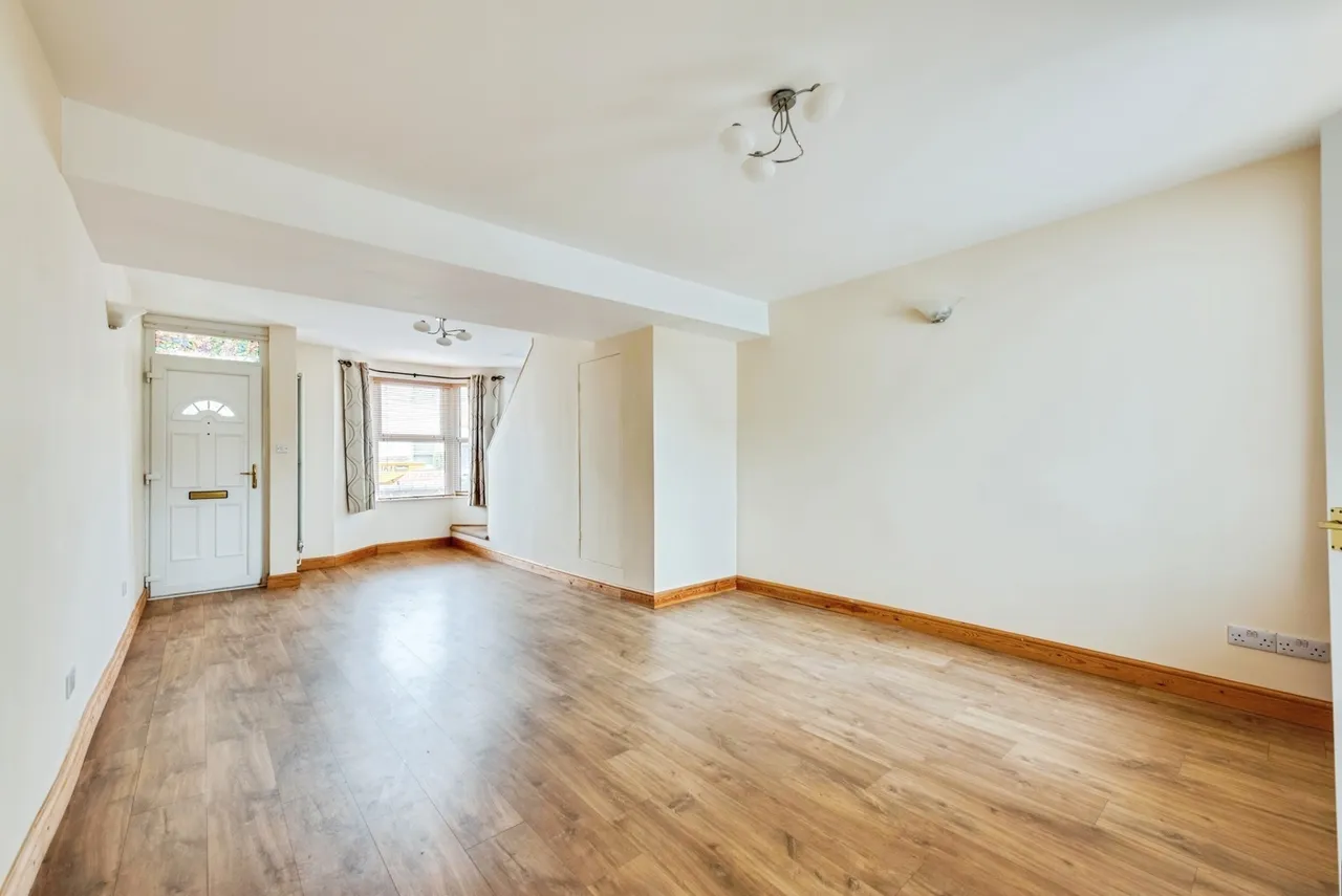 Ferndale Road, Swindon, Wiltshire, SN2, photo 14